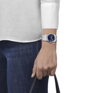 orologio unisex Tissot PRX 35mm in acciaio con quadrante blu T1372101104100